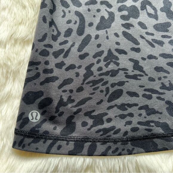 Lululemon Just Breathe Tank Top Sz 4 Animal Print Black Gray Crisscross Back - Picture 13 of 16
